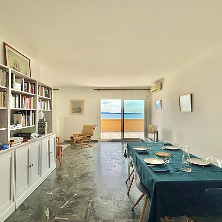 2 Terrasse Vue Le Sicile 公寓 *